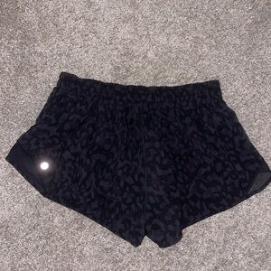 Lululemon Hotty Hot Short - Size 10 2.5” - Black Leopard